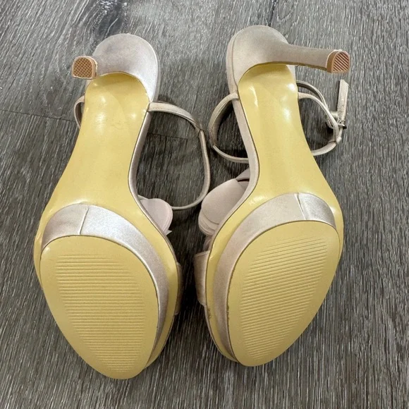 Never Worn Kate Preston Elegant Beige / Champagne Women's Floral Heels 7 1/2 - Picture 7 of 12